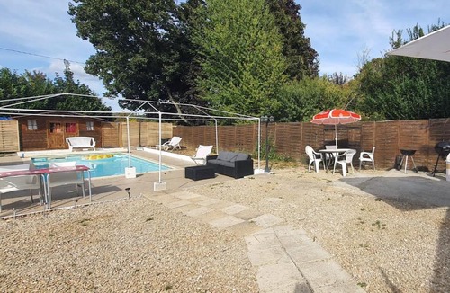La Ferte-Gaucher Apartment | Paisible T2 avec Piscine en option