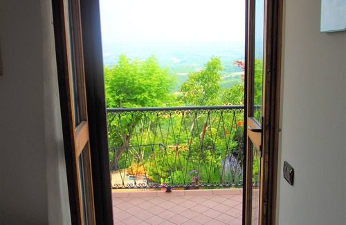 Verduno Apartment | Parson's Vineyard Brown B