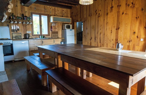 Izaux House | Party House with English Style pub, ideal for reunions and group get togethers
