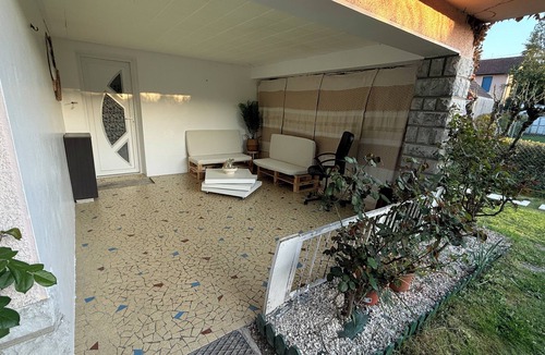 Billere House | Peaceful family cocoon, garden and private parking