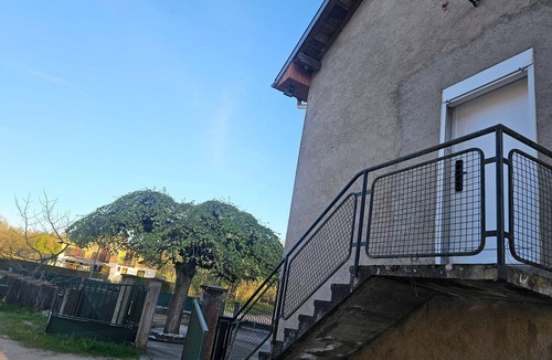 Etival-Clairefontaine Apartment | Peaceful apartment, pets allowed - 6 guests