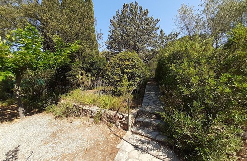 La Bouverie House | Peaceful, air-conditioned villa in the heart of nature