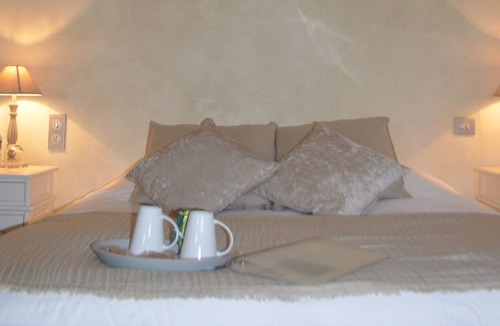 Vertus Bed & Breakfast | Peaceful guest room in the heart of Champagne