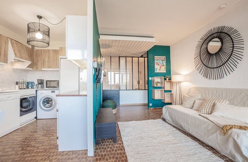 Cassis Apartment | PEPSI CASSIS - by Winkyhouse