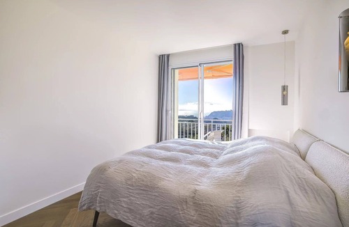 Riquier Apartment | Perfect 2-Bedroom Apartment with AC, Sea View & Terrace in Charming Nice, Garage