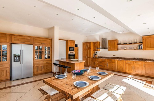 Les Adrets-de-l'Esterel House | Pet friendly home in Les Adrets-de-l'Estére