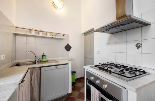 Finalborgo Apartment | Pet-Friendly Apartment Bilocale Merlino with Mountain View & Wi-Fi
