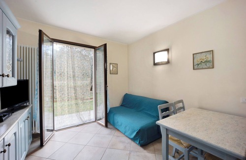 San Bartolomeo Apartment | Pet Friendly Apartment 'Chico Agriturismo La Scuderia' with Wi-Fi