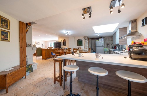 Escles House | Pet friendly home in Escles with WiFi