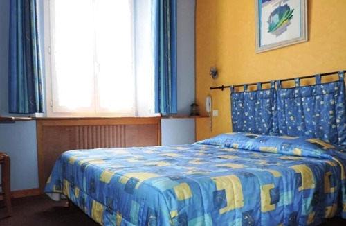 Digne-les-Bains Hotel | Pet-Friendly Room Close to Musée Gassendi