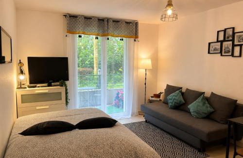 Montrejeau Apartment | Petit cocon cosy avec terrasse & parking privé