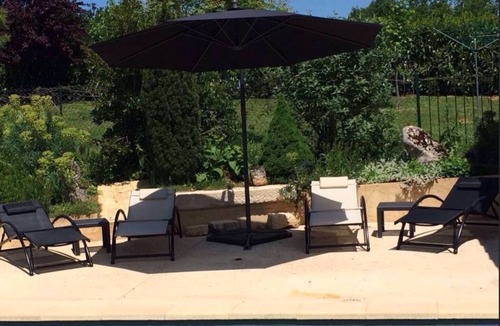 Puy-l'Eveque House | Petit Vue Vert - One Bedroom Gite with heated pool on edge of medieval village