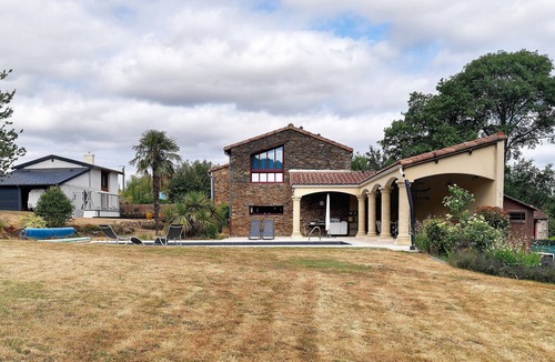 Sevremoine House | Petite house “La Grande Rivière” with pool, Wi-Fi, and air conditioning