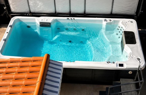 Saint-Roch Apartment | Piscine Jacuzzi Privée Chauffée, Terrasse et Garage à Nice