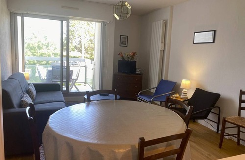 Saint-Cast-le-Guildo Apartment | Pleasant sea view apartment near the Saint Cast golf course, 1 bedroom, sleeps 4