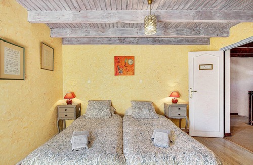 Beauvezer Bed & Breakfast | 'Poème et Aquarelle' Guest Room with Mountain View, Shared Terrace and Wi-Fi