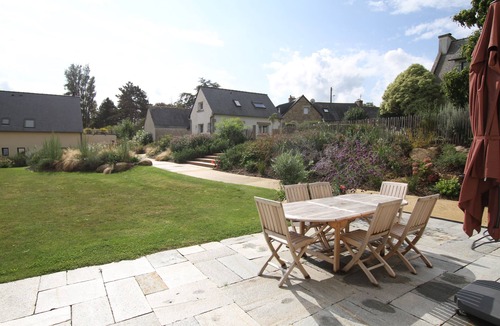Penvenan House | Port-blanc, 5 min from the beaches, new 9-room gite in large charming garden