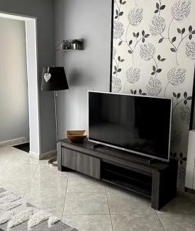 Chalons-en-Champagne Apartment | Pour les pros - 2 couchages - parking gratuit COSY