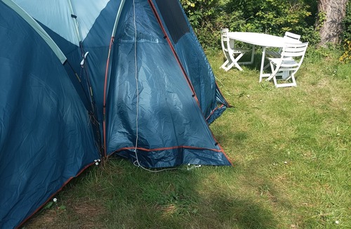 Plestin-les-Greves Cabin | Près des Plages, vue mer en Pleine Nature, Tente 3 Chambres Prête a L'emploi