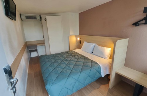 Tarbes Hotel | Premiere Classe Tarbes - Bastillac