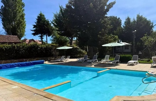 Messery House | Premium 3-Room Chalet for 4–5 People, Air-Conditioned + TV
