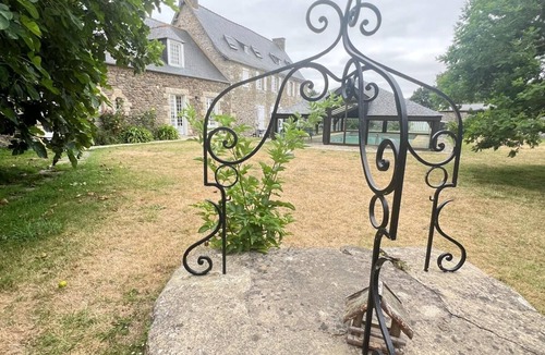 Ruca House | Presbytery with character and heated swimming pool