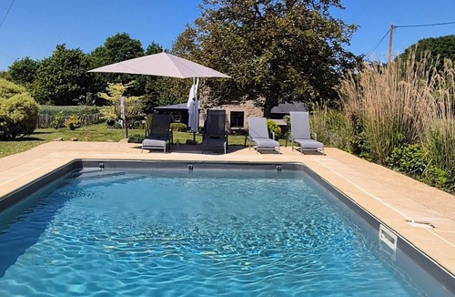 Pleslin-Trigavou House | PRETTY COUNTRY HOUSE WITH SWIMMING POOL BETWEEN DINAN AND DINARD - 15 MN FROM THE BEACHES