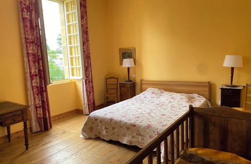 Plaisance House | Pretty, quiet water mill in Plaisance du Gers - 3 ears of corn