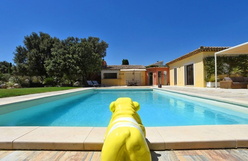 Domazan Villa | Pretty Villa with swimming pool and total air conditioning- Avignon -Nîmes-Uzes