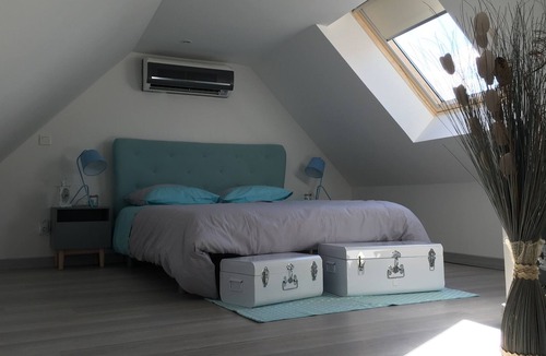 Villechetif Apartment | PRIVATE APARTMENT TERRACE SWIMMING POOL BED & BREASFAST