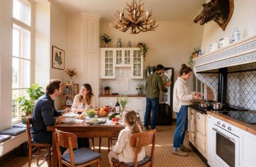 La Moncelle House | Private Château with sauna, hot tub & 4ha park - Château Guillermo
