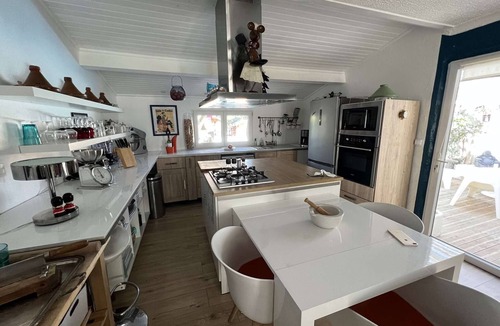 Valras-Plage House | Private Pool House, Sleeps 6, Close to Beach