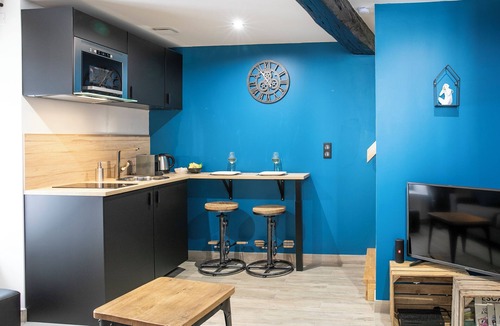 Chablis Apartment | Privatization: 2 Spa & Sauna Suites in Chablis