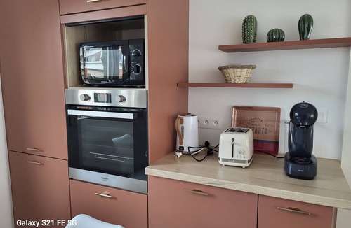 Chalons-en-Champagne Apartment | Proche Centre Ville, Appartement Pour 6 Voyageurs Comprenant 3 Suites