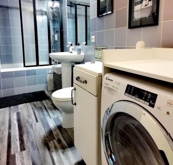Saint-Pierre - Rene II - Bonsecours Apartment | Proche de Nancy centre, appart cinéma rénové avec parking gratuit, frais en été