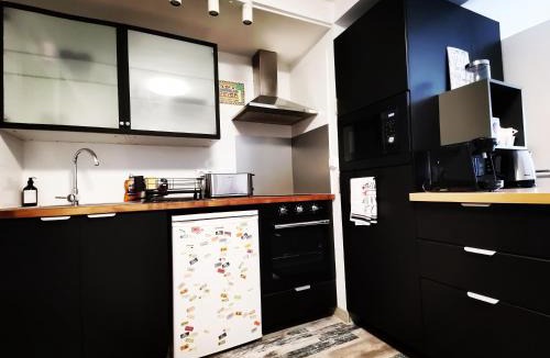 Saint-Pierre - Rene II - Bonsecours Apartment | Proche de Nancy centre, appart cinéma rénové avec parking gratuit, frais en été