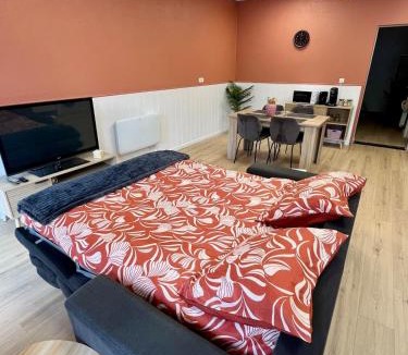 Raon-l'Etape Apartment | Proche du centre-ville au coeur des fontaines