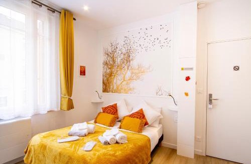 Chalons-en-Champagne Apartment | Promenade d'Automne - Netflix & Wifi - Climatisation- Parking Gratuit - check-in 24H24 - Emplacement Vélos - GoodMarning