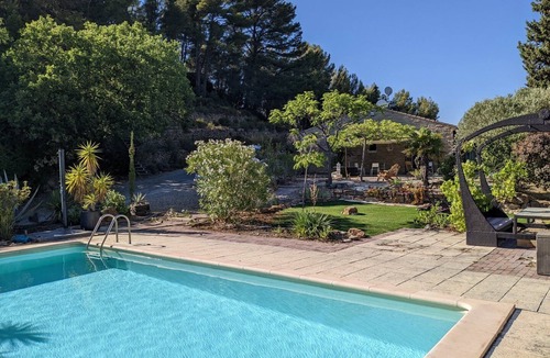Le Beausset House | Provençal house between sea and vineyards