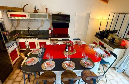Evenos Villa | Provencal character house - Swimming pool - Tennis - Sport