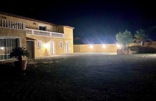 La Bouverie Villa | Provencal villa with swimming pool and Jacuzzi, 25 minutes from the sea!