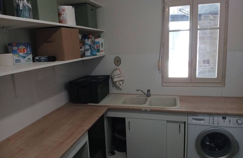 Mogneville House | Quiet 4-person house in a village; pets allowed