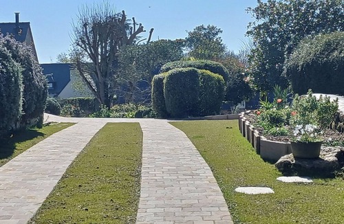 Crehen House | Quiet and seaside in charming house 3000 m2 park