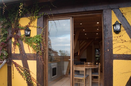 Beblenheim Apartment | Quiet apartment with private terrace GARDEN