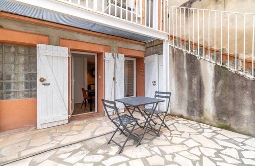 Marengo - Jolimont Apartment | Quiet cocoon of love