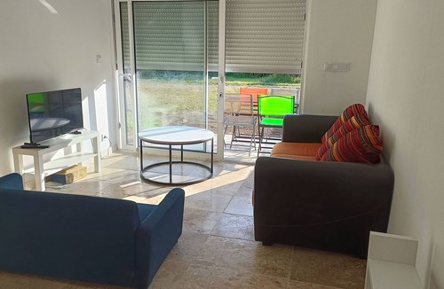 Etables-sur-Mer Ski Chalet | Quiet cottage near the sea