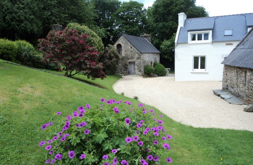 Plouegat-Guerand House | Quiet country house between land and sea