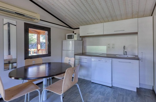 Sollies-Toucas Ski Chalet | Quiet Detached Chalet for five