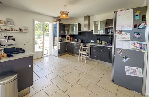 Le Plan-de-Grasse Villa | Quiet family home with garden and view