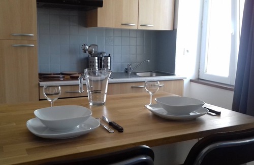 Carantec Apartment | Quiet fully equipped studio in the heart of Carantec